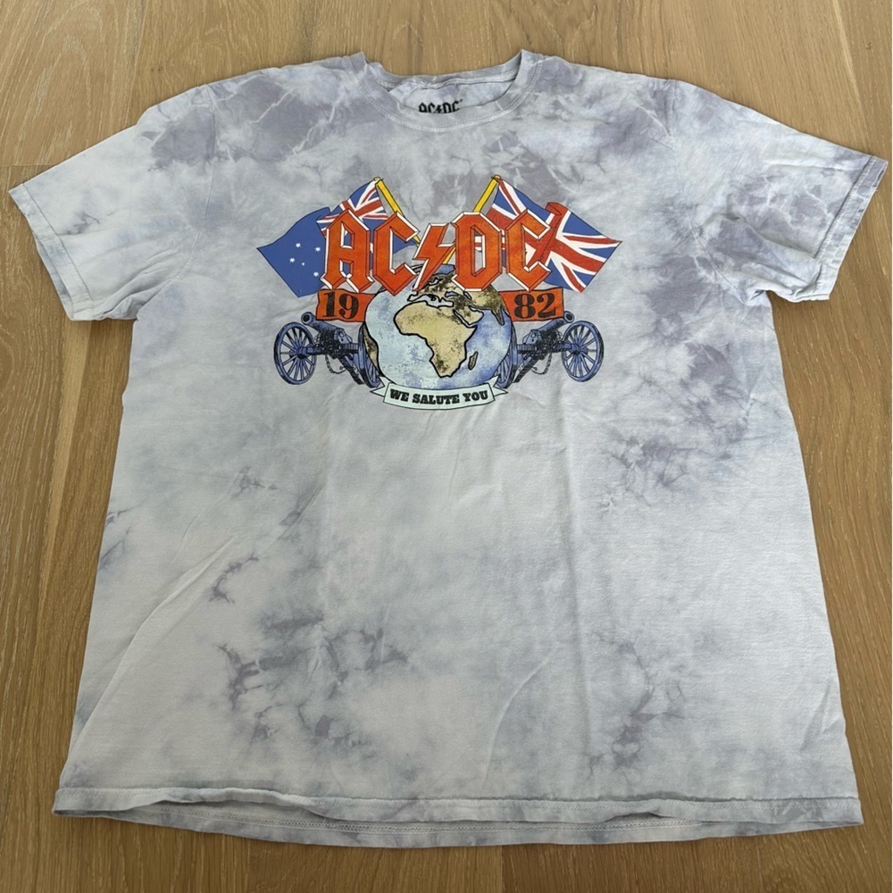 AC/DC We Salute You Those About to Rock Band Concert Tshirt Graphic Tee Short - Picture 2 of 10